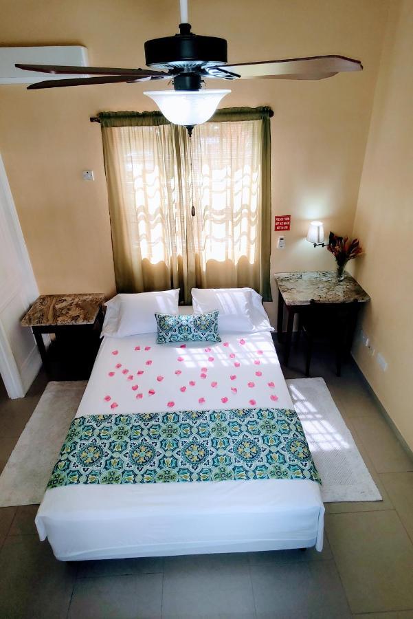 Bencastle Villa Gros-Islet Buitenkant foto